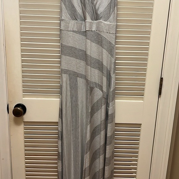 Go Couture Striped Maxi Dress in Grey Colorblock - Picture 6 of 17